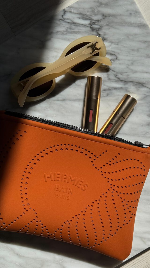 From zero to hero. Kleines Fresh-Up in Sekundenschnelle & Oft braucht es nicht viel, nur die richtigen Produkte. 
#mysisleyparis #getreadywithme #springmakeup #over50style #easymakeuptutorial #makeuplooks